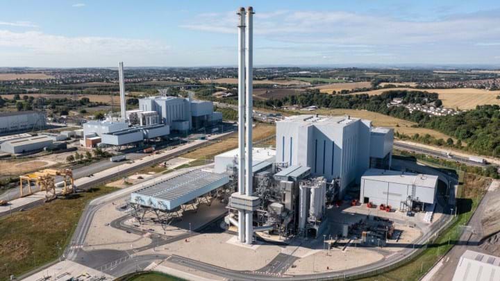 Enfinium Teams Up with Hitachi Zosen Inova for UK's First Waste-to-Energy Carbon Capture Pilot